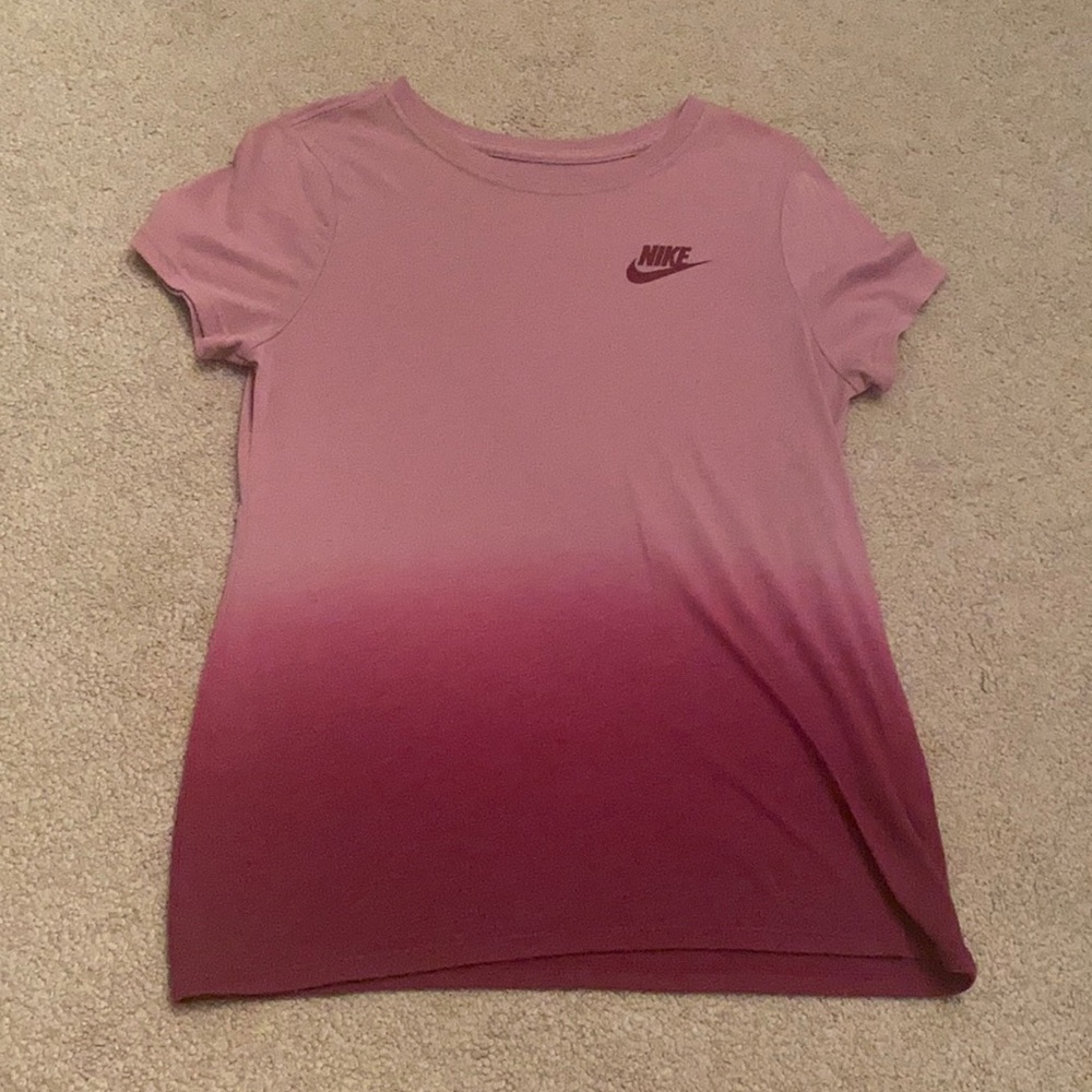 NIKE- Girls (L) athletic tee